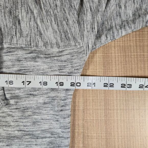 T by Talbots Women's Mock Neck Top Size Small Gray Athleisure Casual Neutral - Picture 5 of 7